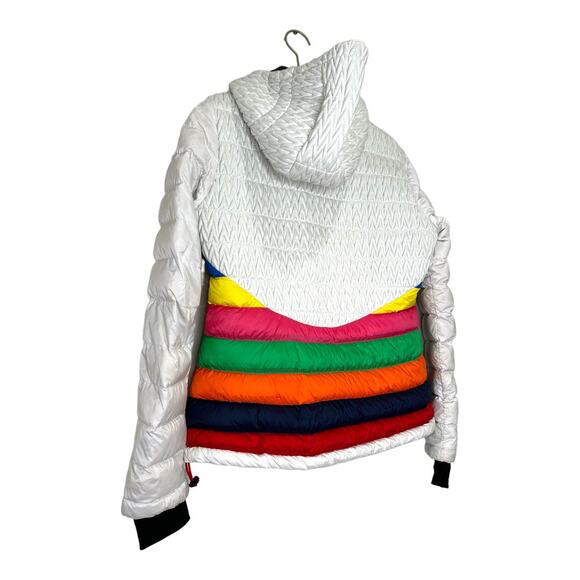 Perfect Moment Rainbow Chevron Down Ski Jacket Size Medium - Picture 6 of 14